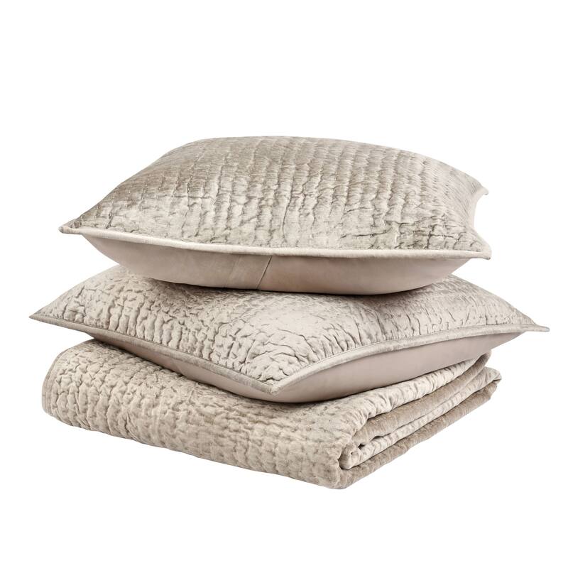 Villa by Classic Home Dimitry 3-Piece Velvet Quilt Set