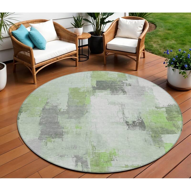 HomeRoots Abstract Transitional Rectangle Outdoor Rug - 8' Round