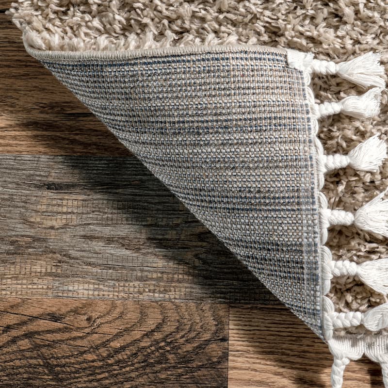 Nuloom Neva Modern Tasseled Shag Area Rug