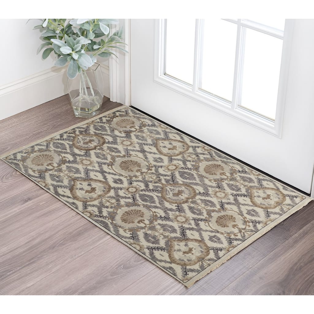 Zadel Floral Traditional Stain Resistant Soft Area Rug By HomeRoots - 2' x 3'