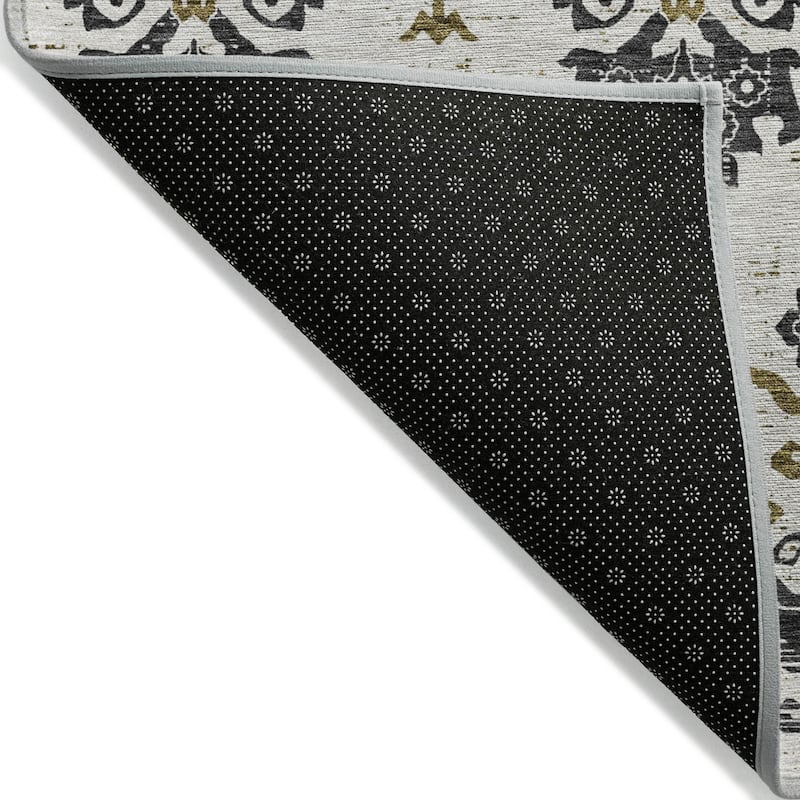 Machine Washable Indoor/ Outdoor Chantille Damask Medallion Rug
