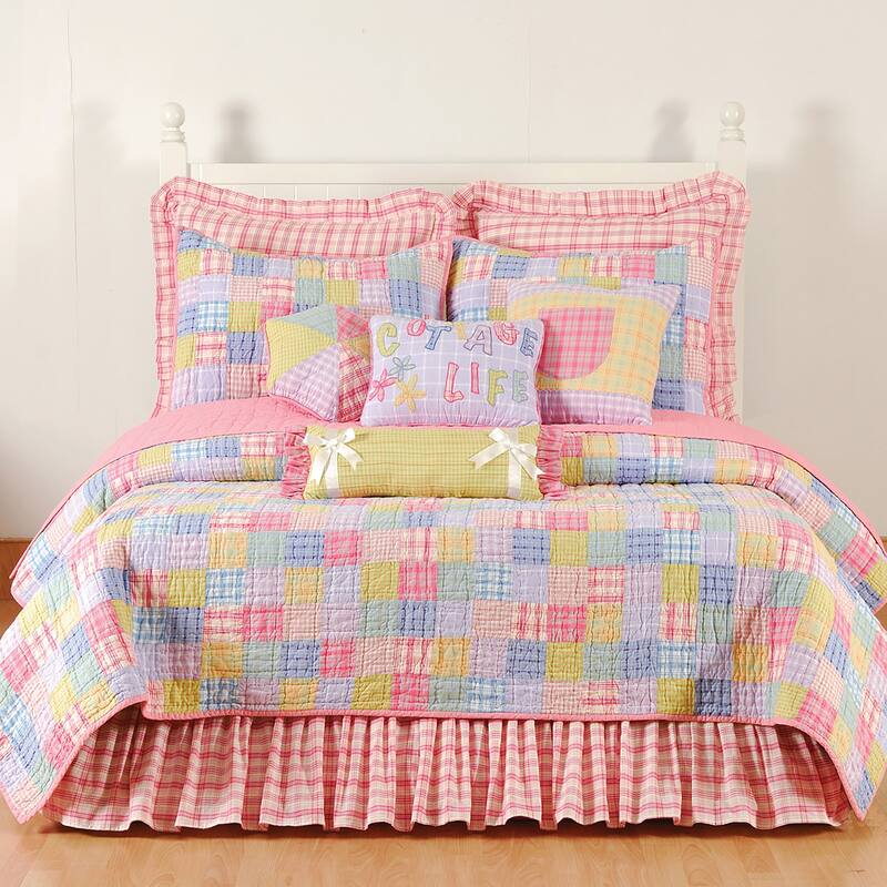 Ivy League Quilt - 1 Piece - Queen - Pink