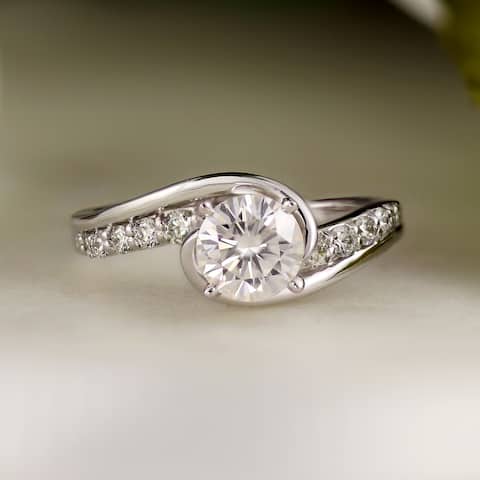 Auriya 14k Gold 1ctw Modern Moissanite and Diamond Engagement Ring 1/4ctw