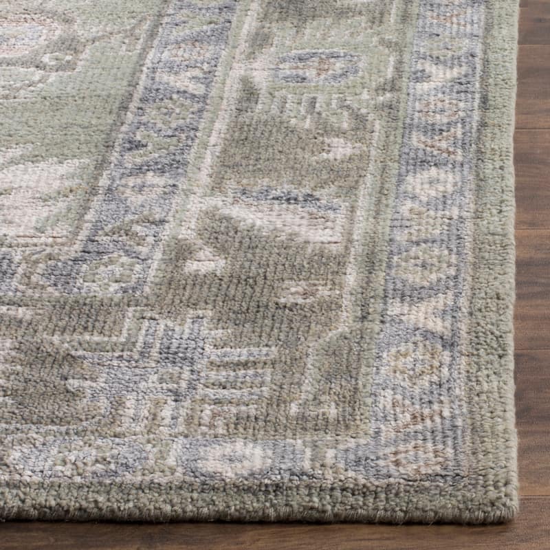 SAFAVIEH Hand-knotted Maharaja Tzeni Traditional Oriental Viscose Rug