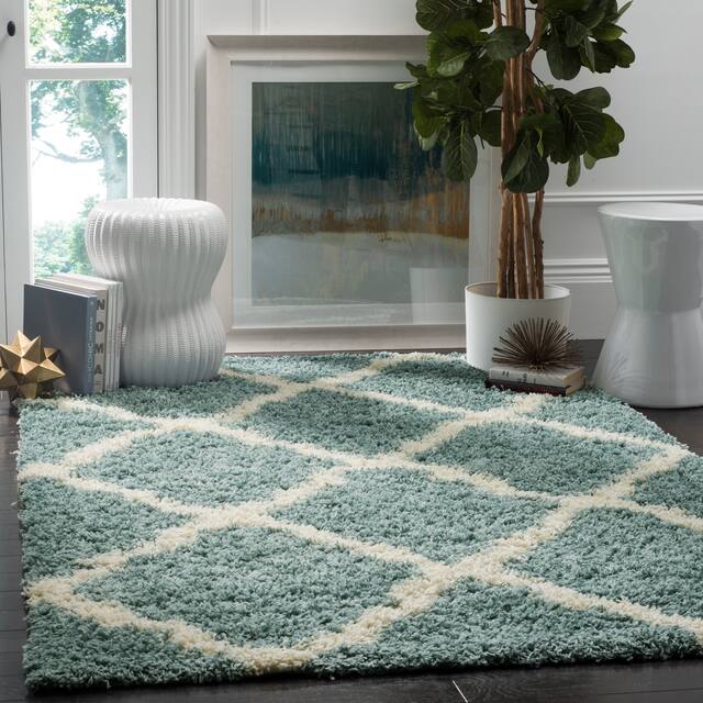 SAFAVIEH Dallas Shag Giusy Trellis 1.5-inch Thick Rug - 8'6" x 12' - Seafoam/Ivory
