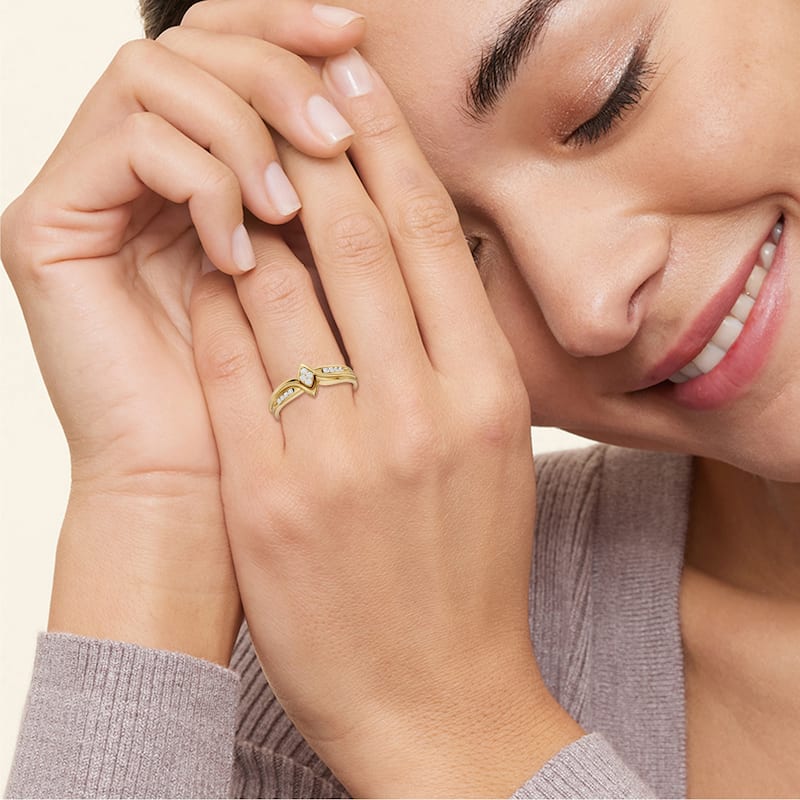 IGI Certified 1/10ct TDW Diamond Cluster Engagement Ring in 10K Yellow Gold for Women