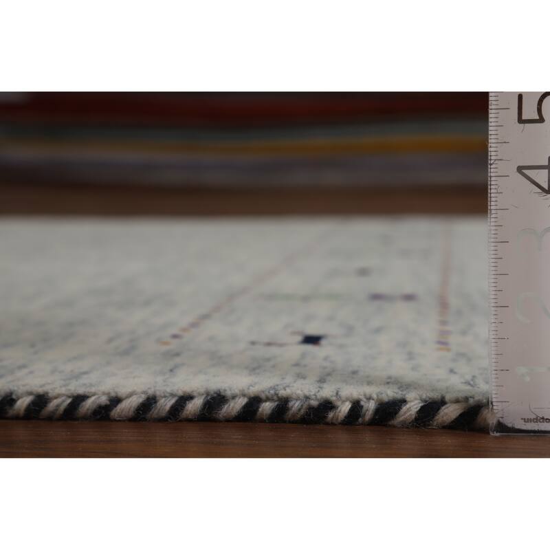 Hand Knotted Oriental 100% Wool Carpet Tribal Animal Pictorial Beige & Ivories Gabbeh Area Rug - 7' 11'' X 5' 2''