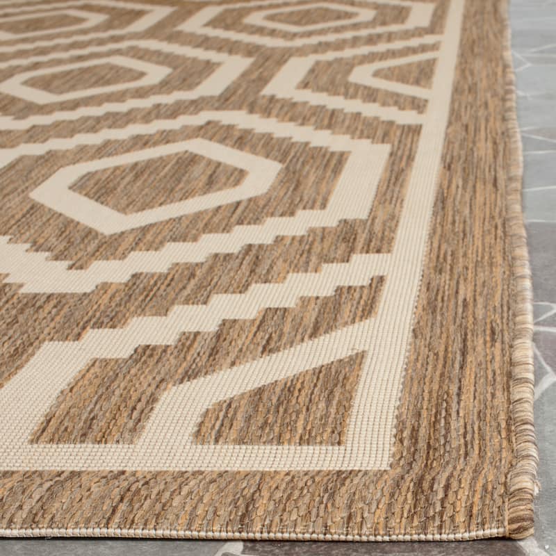 SAFAVIEH Courtyard Carolee Indoor/ Outdoor Patio Backyard Rug