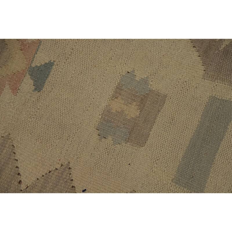 Hand Woven Oriental 100% Wool Carpet Southwestern Tribal Beige & Ivories Kilim Area Rug - 5' 9'' X 4' 1''