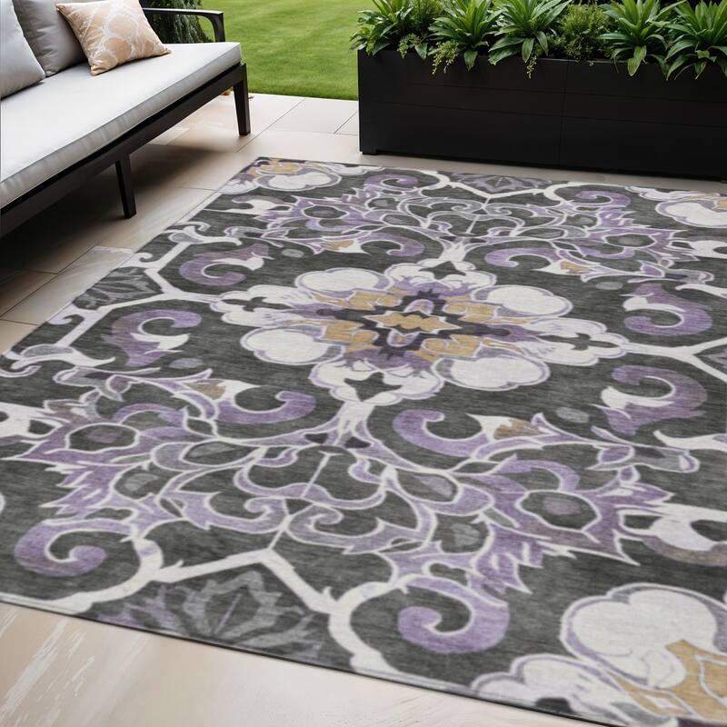 HomeRoots Damask Traditional Rectangle Outdoor Rug - 5' X 8'