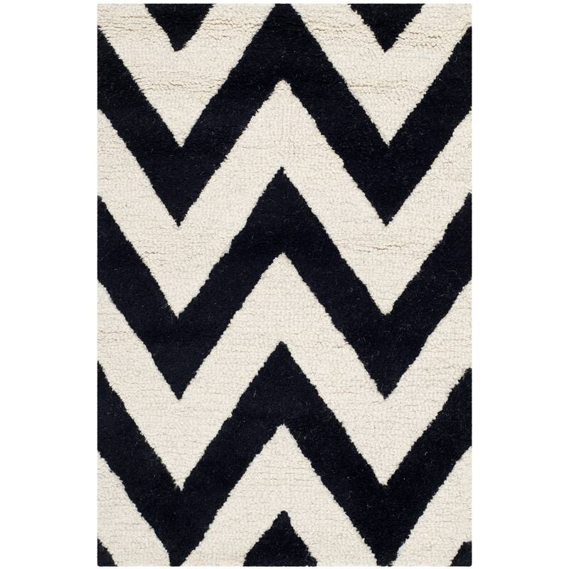 SAFAVIEH Handmade Cambridge Hicran Modern Moroccan Wool Rug - 2'6" x 4' - Black/Ivory