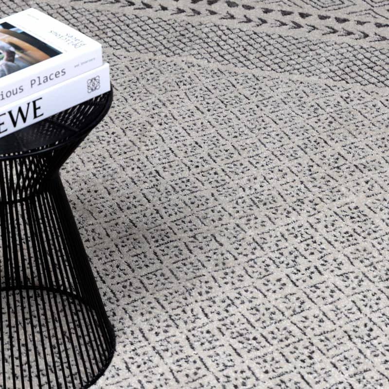 Hauteloom Burdette Living Room, Bedroom Area Rug - Charcoal, Off White - 2' x 2'11"