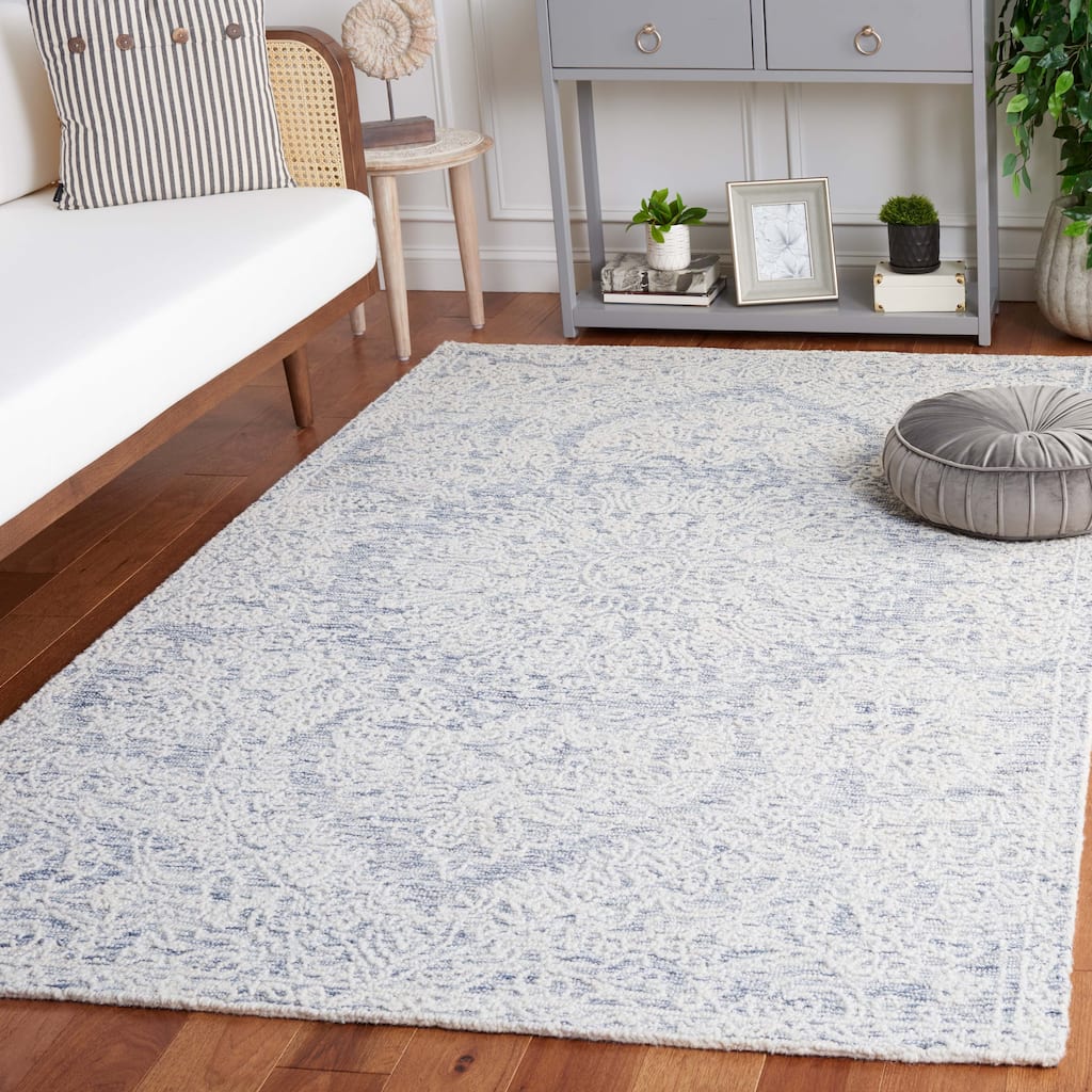 SAFAVIEH Handmade Ebony Ombline Modern Rug.