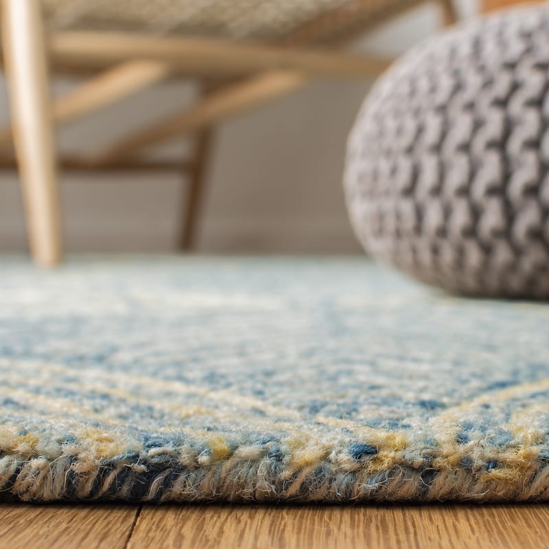 SAFAVIEH Handmade Micro-Loop Mackenzie Modern Wool Rug