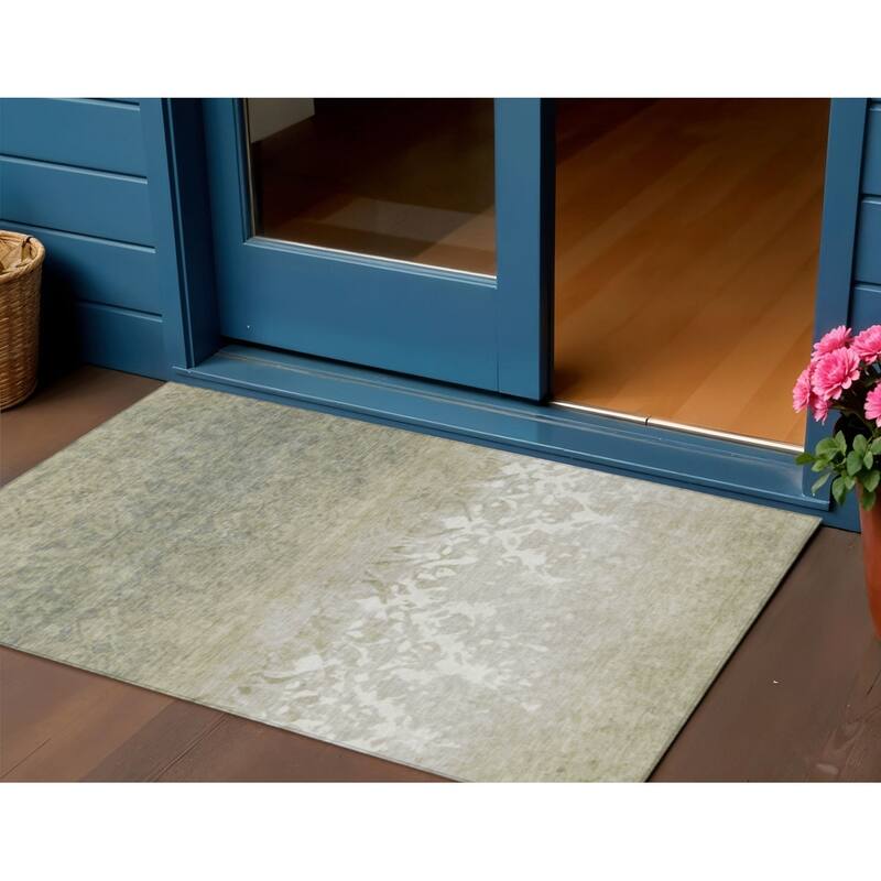 HomeRoots Damask Transitional Rectangle Outdoor Rug - 3' x 5'