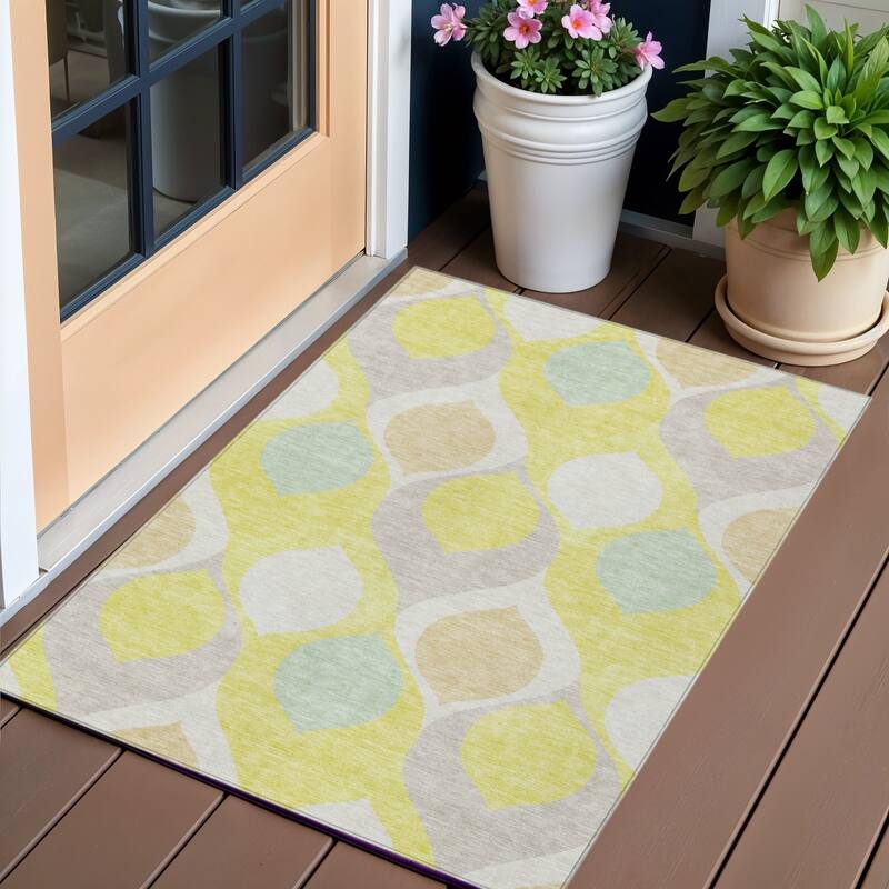 HomeRoots Ogee Transitional Rectangle Outdoor Rug - 3' x 5'