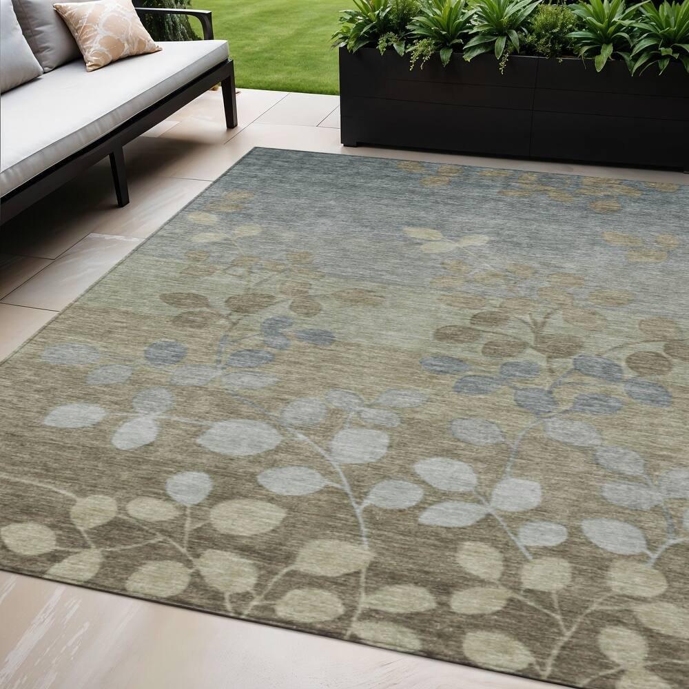 HomeRoots Floral Transitional Rectangle Outdoor Rug