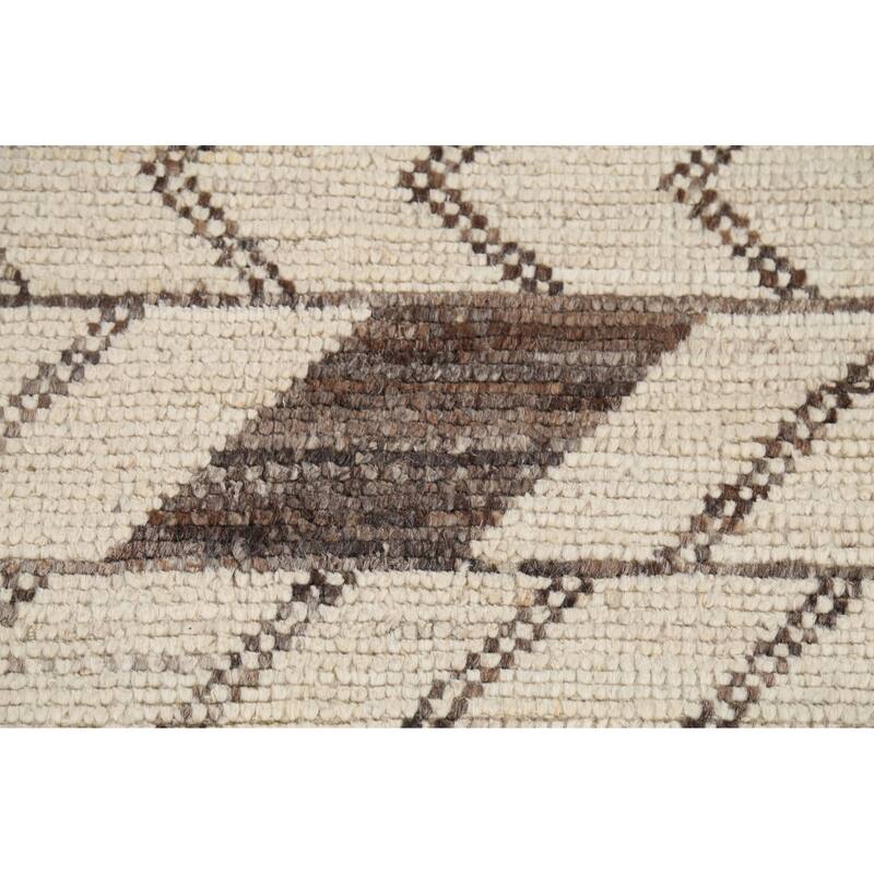 Beige / Ivory Moroccan Style Area Rug Handmade Wool Carpet - 6'8"x 11'0"