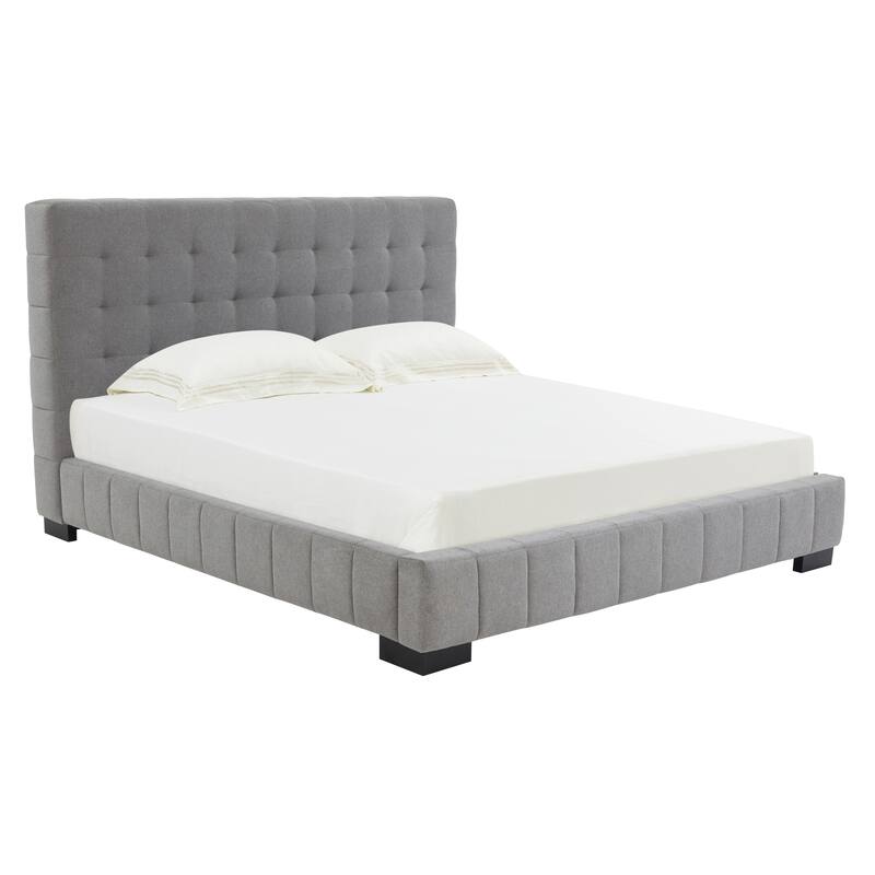 SAFAVIEH Couture Heini Tufted Bed