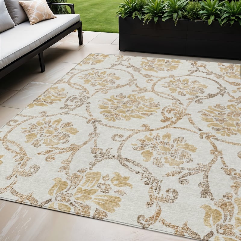 HomeRoots Floral Traditional Rectangle Outdoor Rug - 5' X 8'