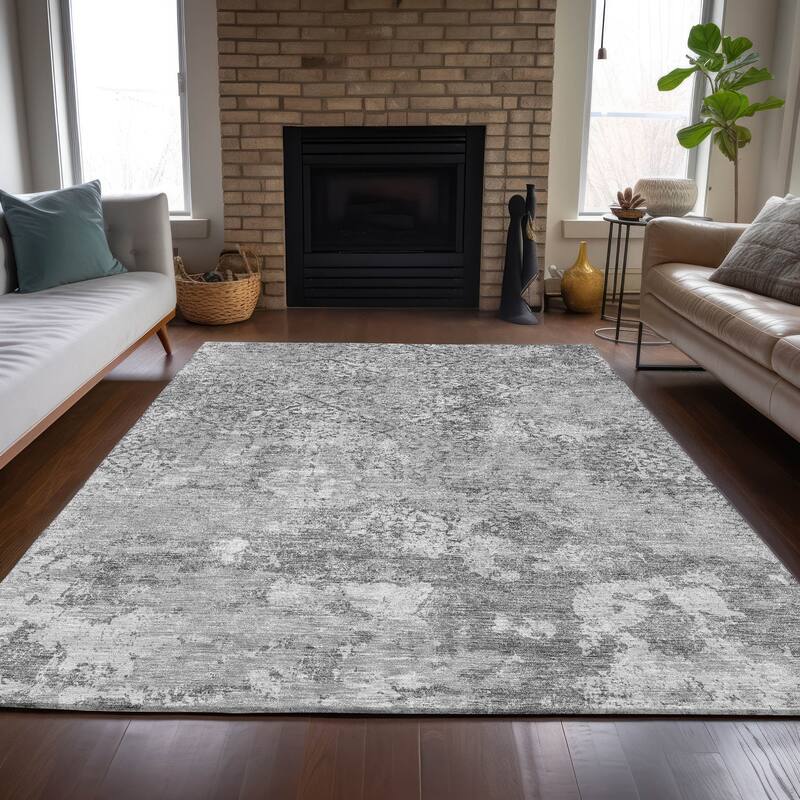 Machine Washable Indoor/ Outdoor Chantille Distressed Traditional Rug