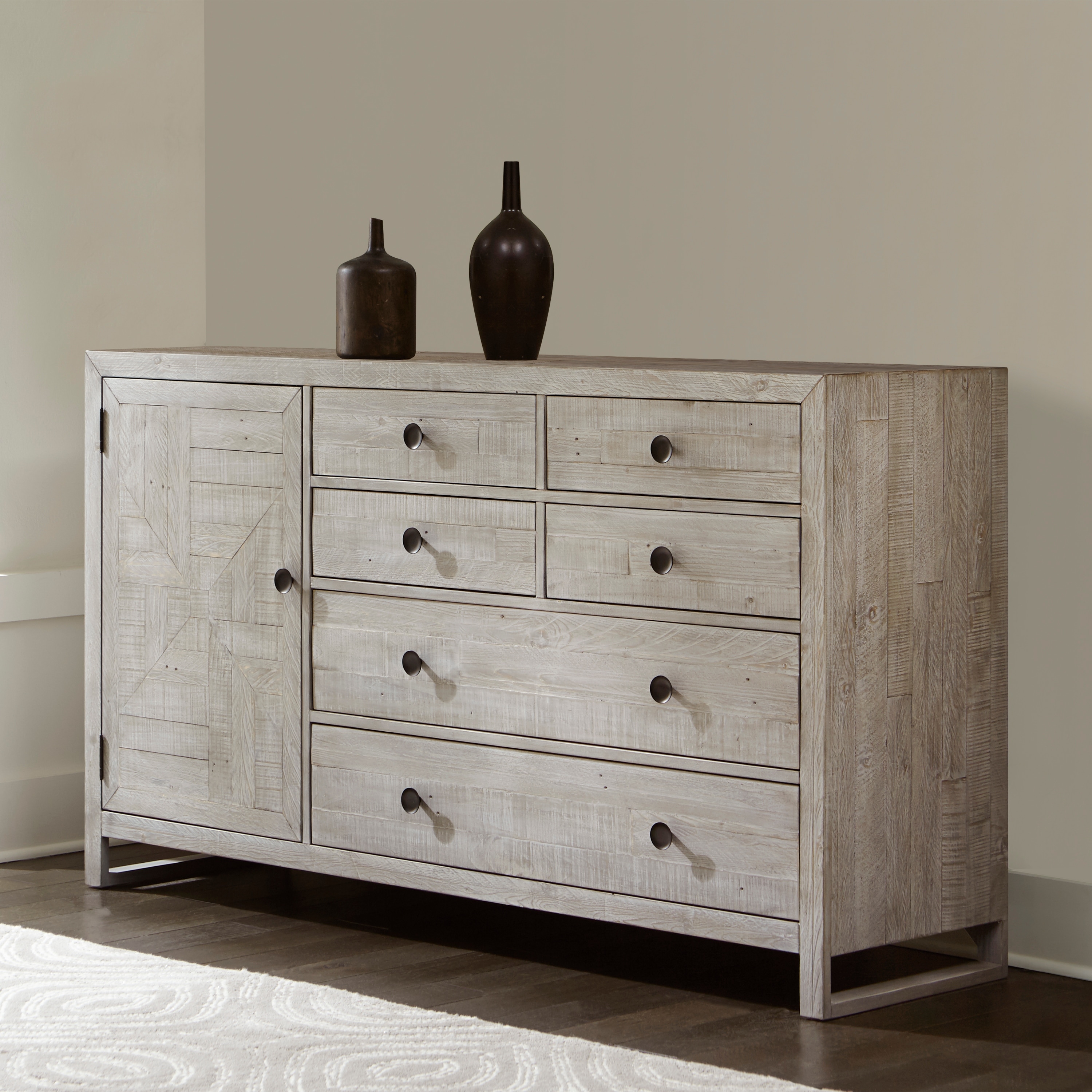 https://ak1.ostkcdn.com/images/products/is/images/direct/ddb8d03f9dbdb11106792e8835f4624d7974a95a/Studio-20-Drawer-Dresser-by-Palmetto-Home.jpg