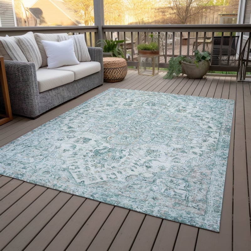Machine Washable Indoor/Outdoor Traditional Chantille Rug