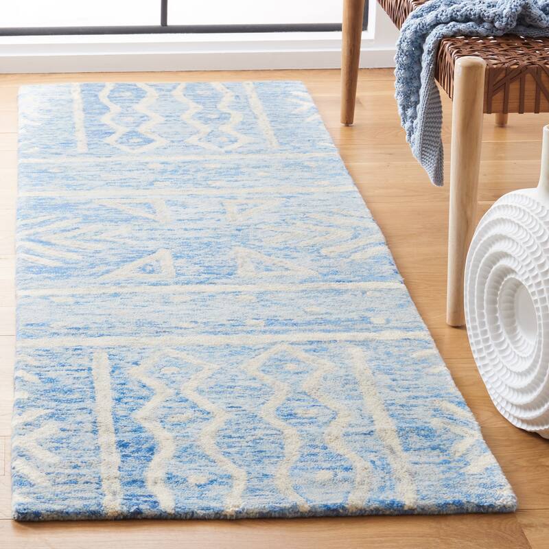 SAFAVIEH Handmade Chatham Vineta Modern Wool Rug