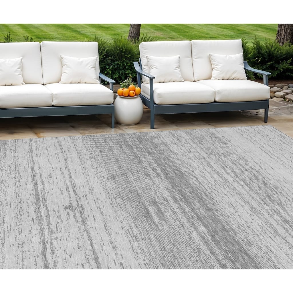 HomeRoots Striped Transitional Rectangle Outdoor Rug