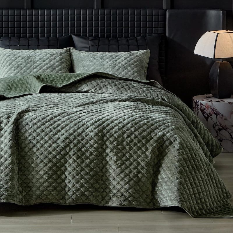 Octa Green 100% Velvet Quilt/Coverlet Set with Pillowcase