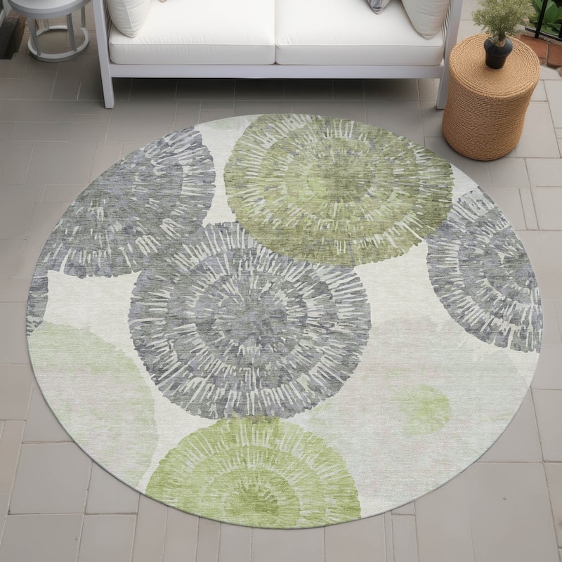 Machine Washable Indoor/ Outdoor Contemporary Devaughn Chantille Rug - Aloe - 8' x 8'