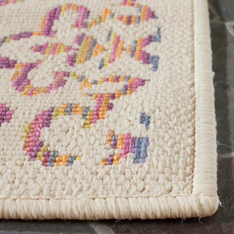 SAFAVIEH Havana Erika Indoor/ Outdoor Waterproof Patio Backyard Rug
