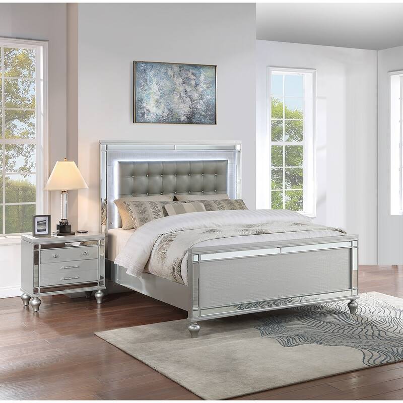 Contemporary Style 3pc Bed 2x Nightstand Set Diamond Handles Silver Bedroom Furniture