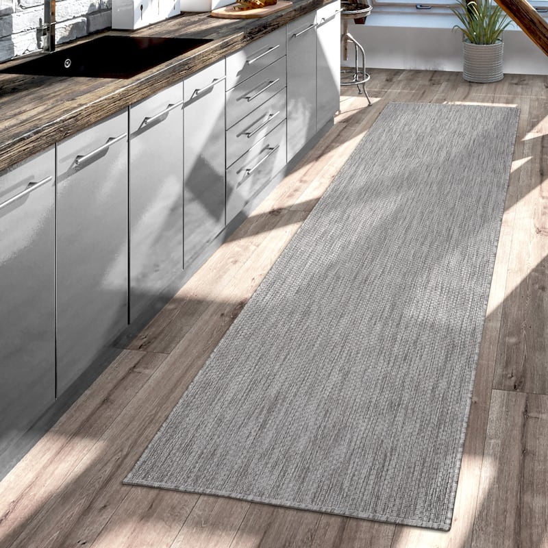 Variegated Waterproof Outdoor Rug for Patio - 2'8" x 8'2" - grey