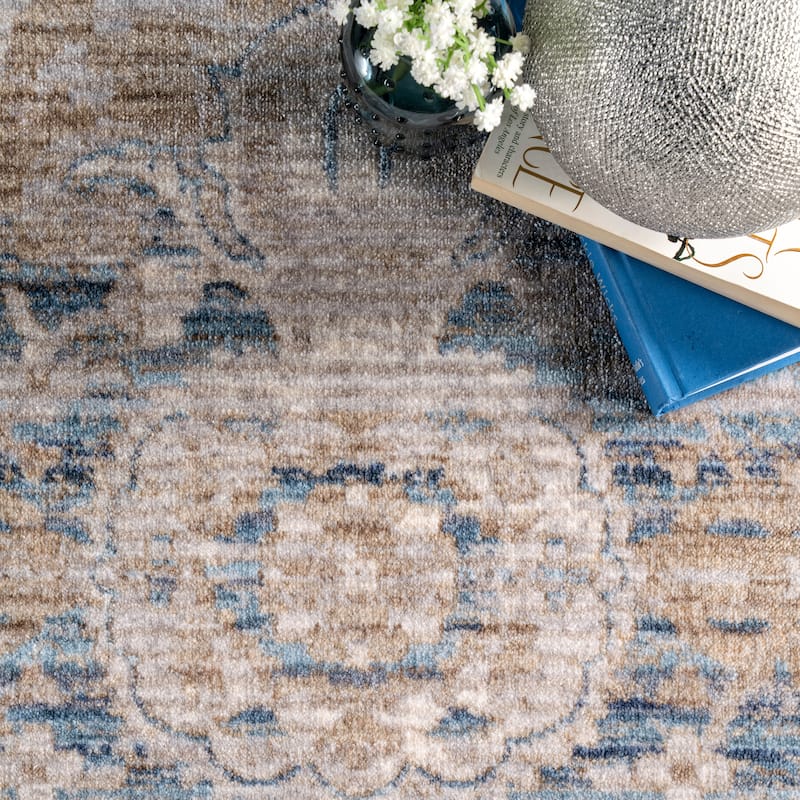 Nuloom Jayden Cardinal Medallion Faded Area Rug