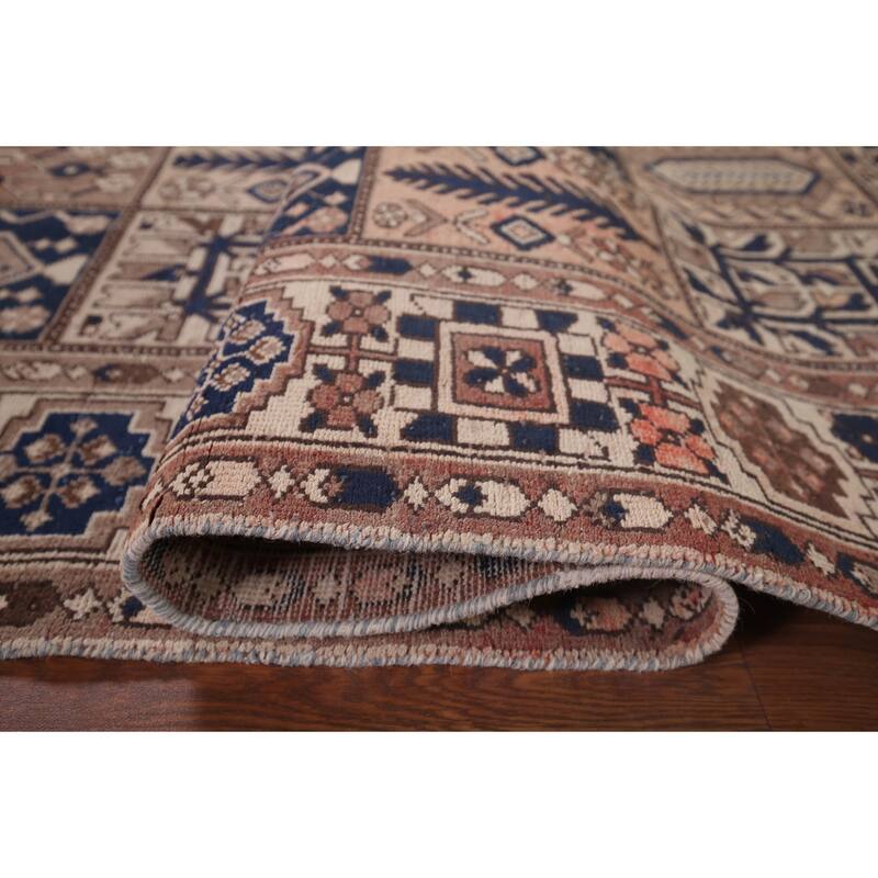 Bakhtiari Persian Vintage Rug Hand-Knotted Traditional Wool Carpet - 6'9"x 10'1"