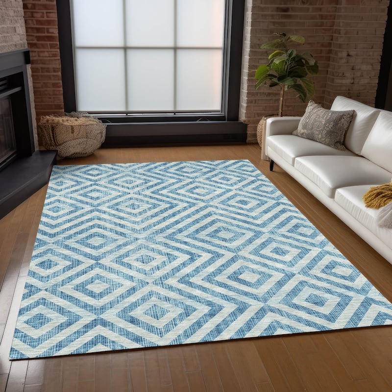 Machine Washable Indoor/ Outdoor Chantille Geo Diamond Rug