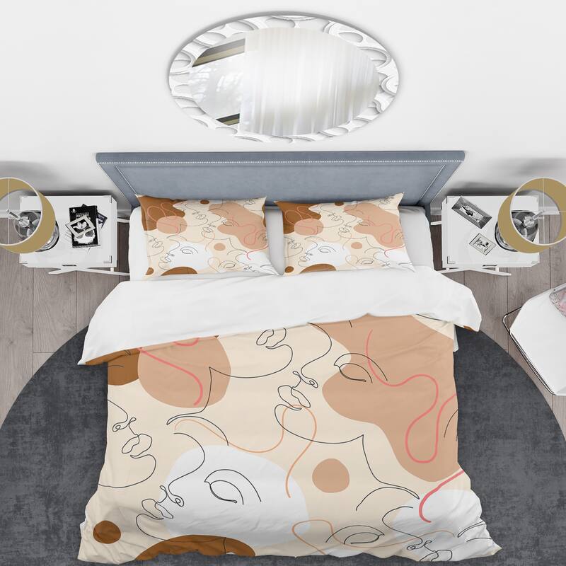 Designart 'One Line Drawing Of Beautiful Woman' Modern Duvet Cover Set