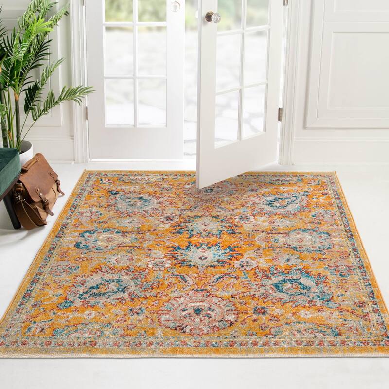 Traditional Nixa Collection Area Rug