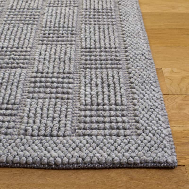 SAFAVIEH Handmade Natura Edmeia Raised Textured Wool Blend Rug