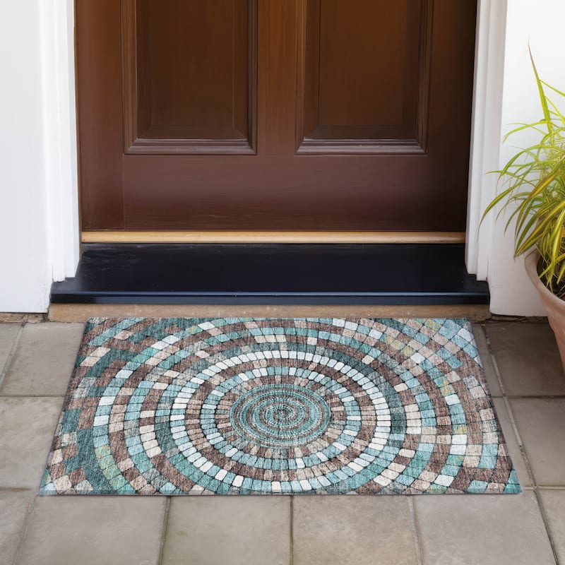 Machine Washable Indoor/Outdoor Contemporary Pinwheel Chantille Rug - Teal - 1'8" x 2'6"