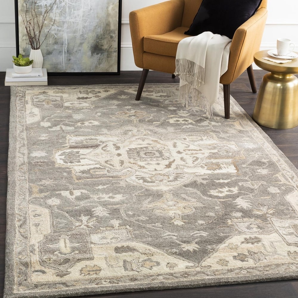 Livabliss Caesar Traditional Medallion Area Rug