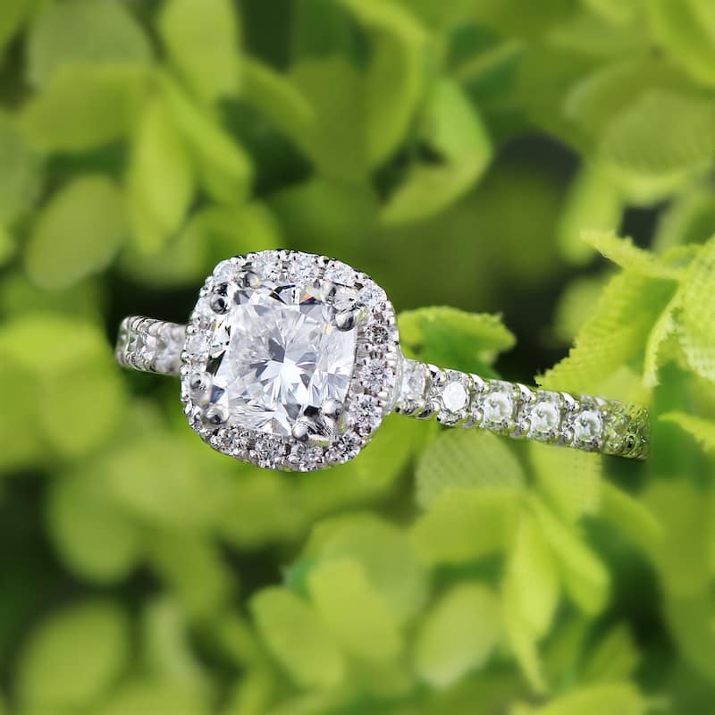 Auriya 14k Gold 1 1/2ctw Cushion-cut Halo Diamond Engagement Ring Certified (H-I, SI1-SI2)