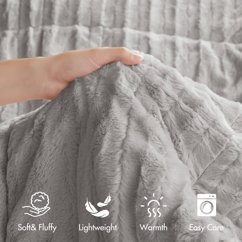 Madison Park York Faux Fur Comforter Mini Set