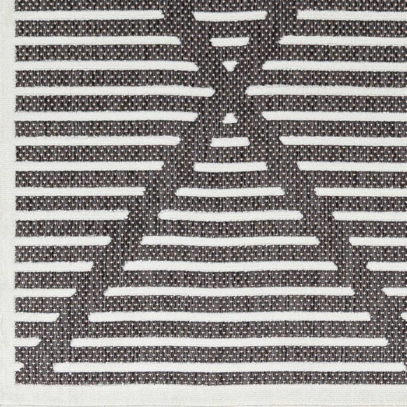 Livabliss San Diego Outdoor Geometric Area Rug