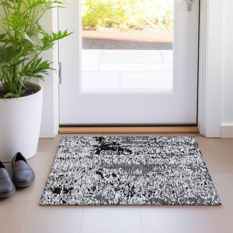Machine Washable Indoor/ Outdoor Abstract Chantille Rug