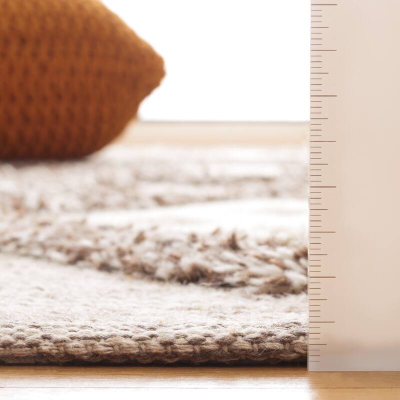 SAFAVIEH Handmade Natura Aladina Rustic Diamond Trellis Wool Rug