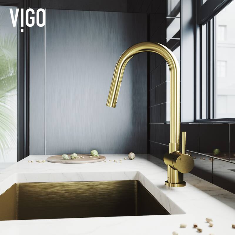 VIGO Gramercy 17" H Single Handle Pull-Down Spout Kitchen Faucet