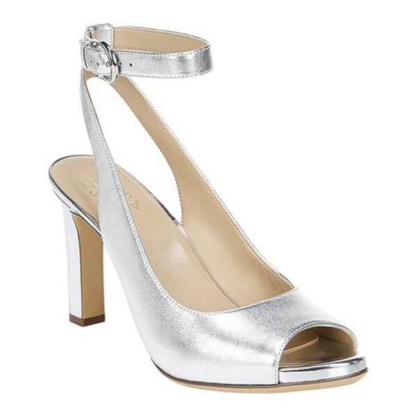 naturalizer silver