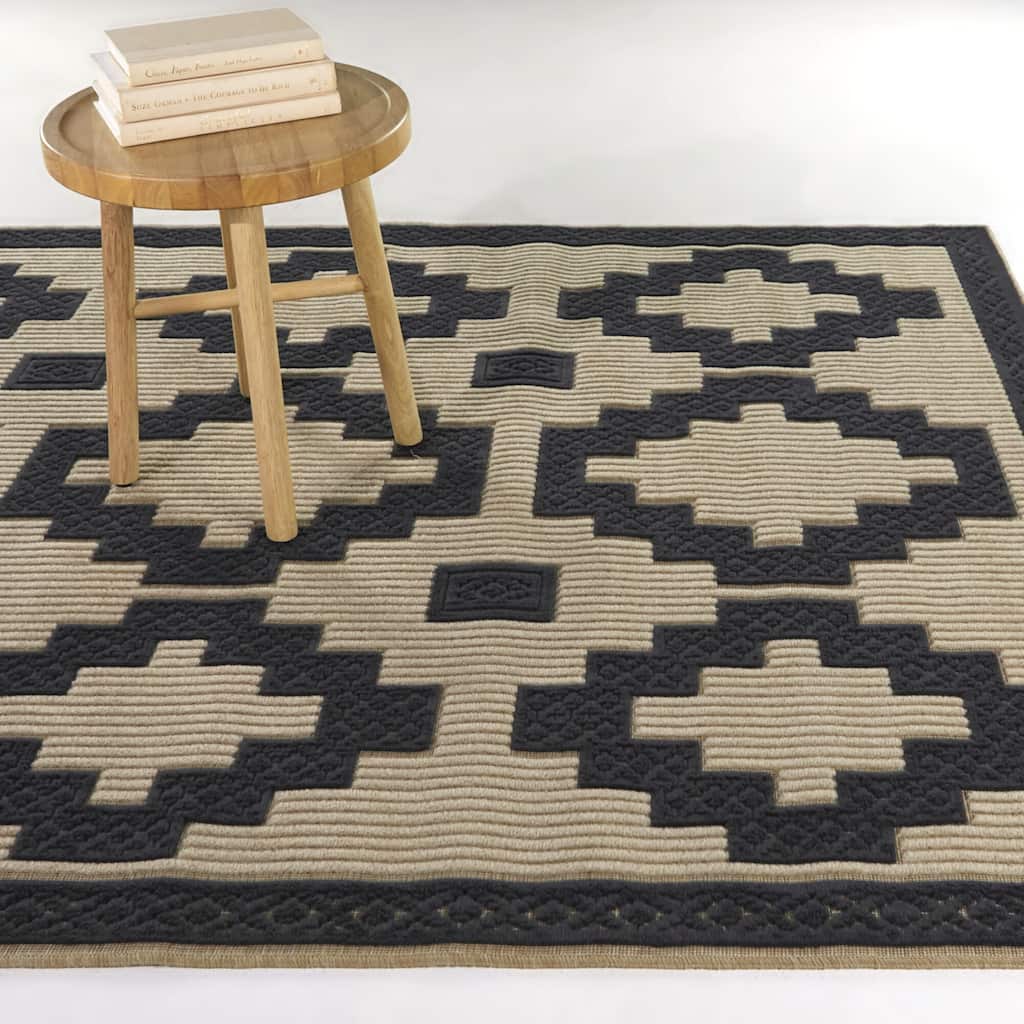 Cernuda Southwestern Diamond Area Rug